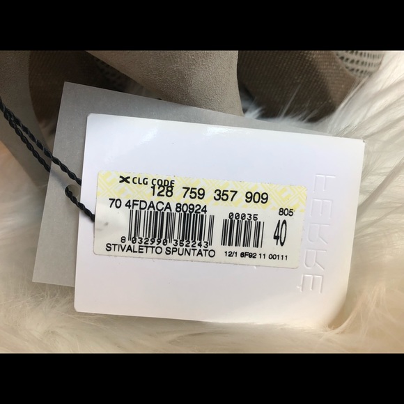 NWOB Gianfranco Ferré Perforated Bootie Heels - Picture 8 of 8